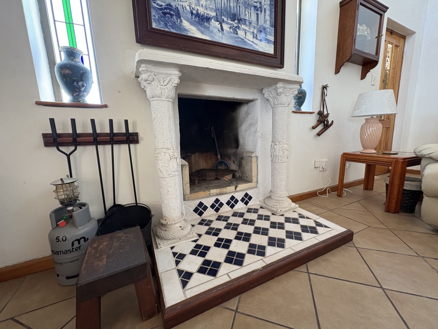 4 Bedroom Property for Sale in Pearl Bay Western Cape